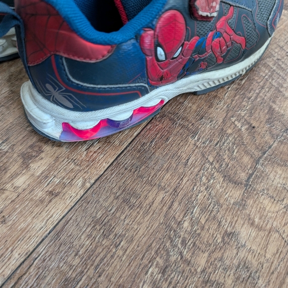 Spiderman velcro sneakers size 1 - Picture 2 of 3